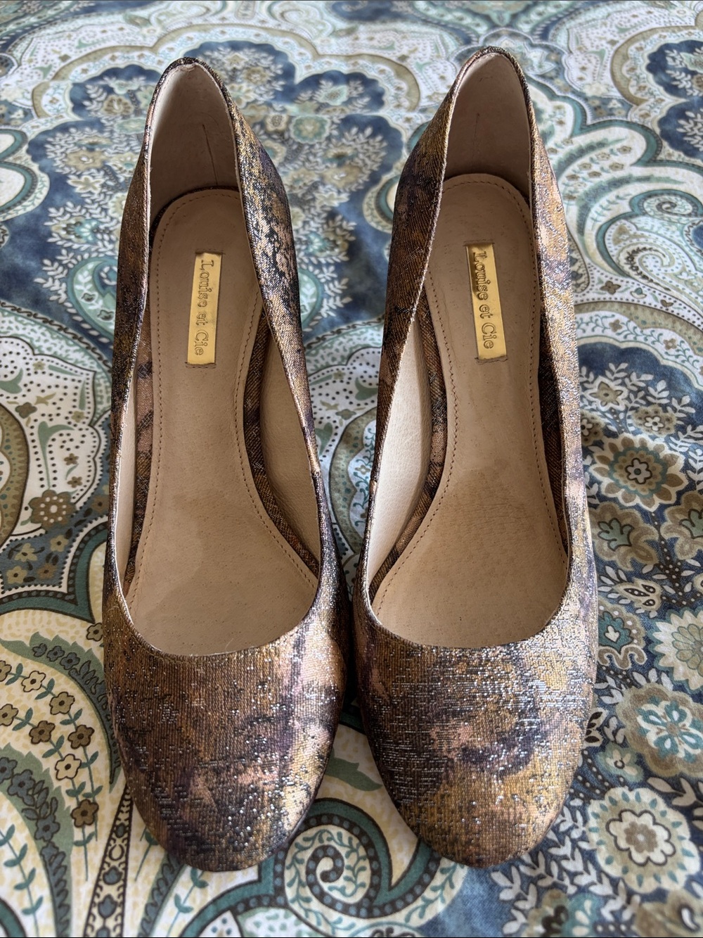 Louise et Cie Metallic Bronze Floral Pumps size 8W/38